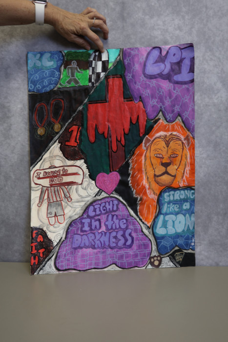 Size: 18 x 24